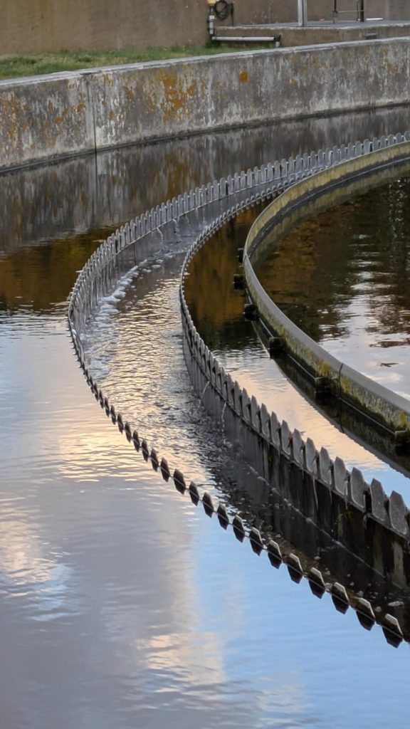 Klärbecken der Achimer Abwasserreinigungsanlage